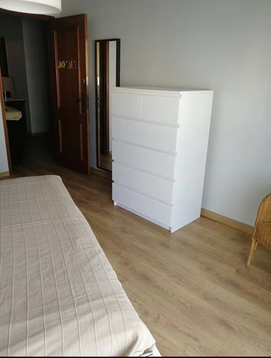 Quarto para Casal ao Monte dos  Burgos para início do mês de fevereiro