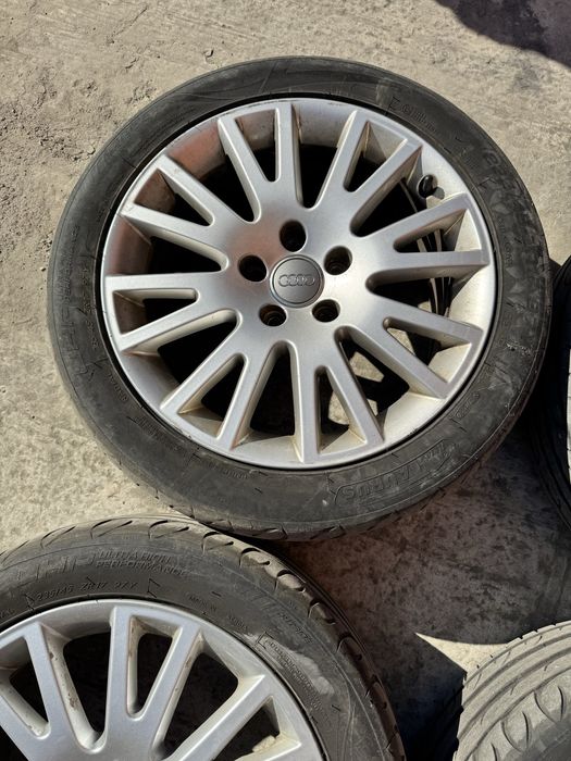 Диски з резиною ауді r17 235/45