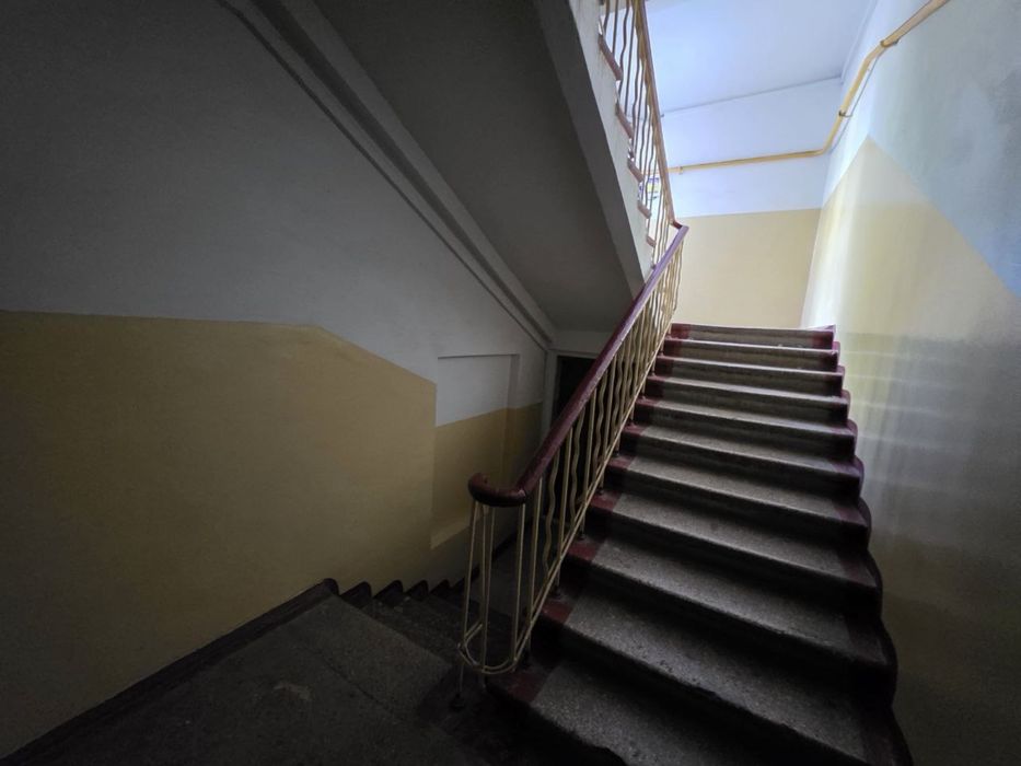Продажа 1ком на 12 квартале, Б. Хмельницкого