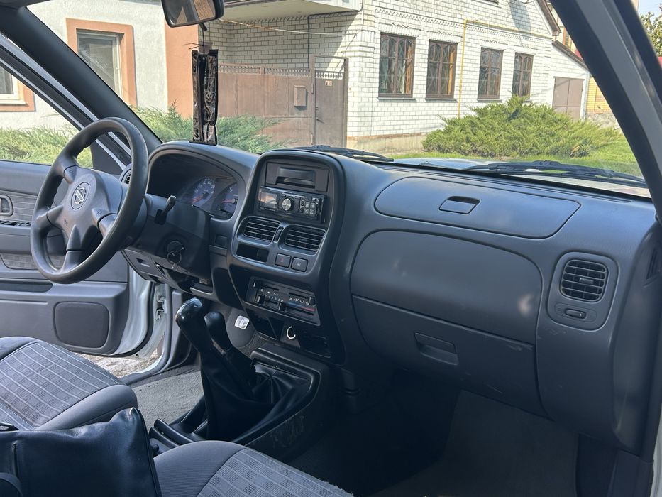 Nissan Navara D22, 2004 року.