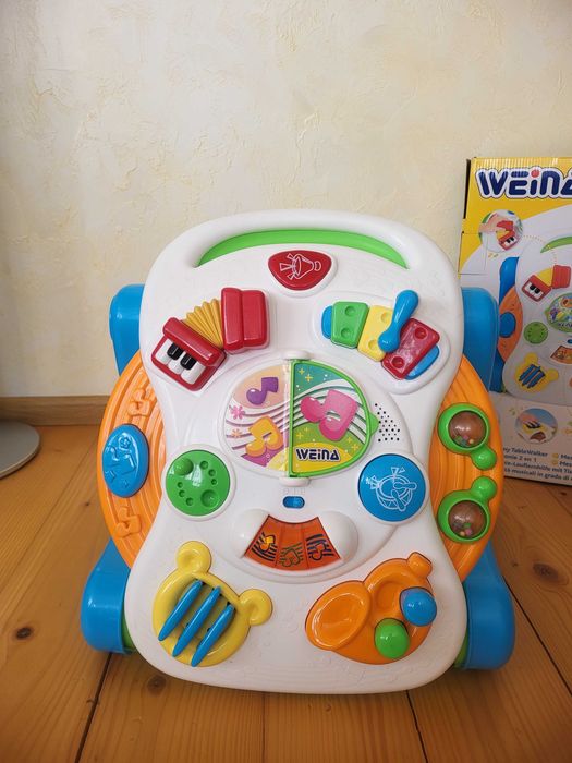 Ігровий столик-штовханці Weina