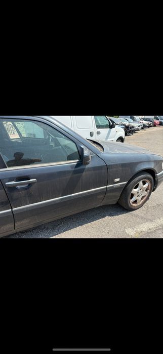 Porta frente lado direito mercedes classe C W202