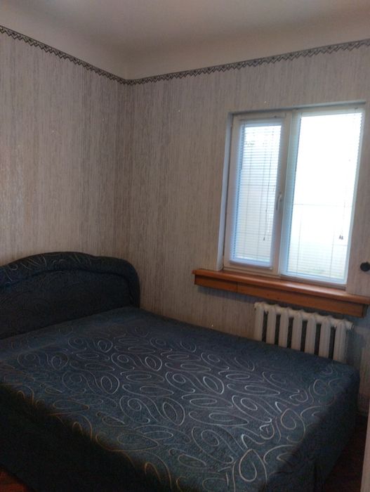 Будинок з сонячними панелями