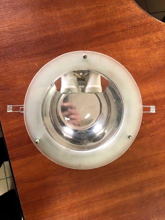 Светильник потолочный Delux