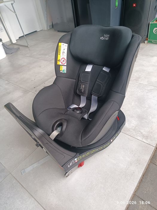 Fotelik Britax z bazą obrotowa isofix
