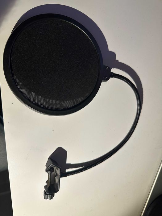 mikrofon pojemnościowy Reinston ze statywem