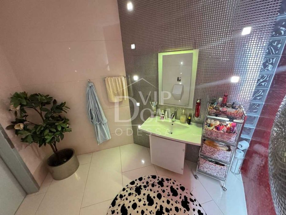 ПРОДАМ Уникальный Дом 12 станция Фонтана единственный в своём роде.