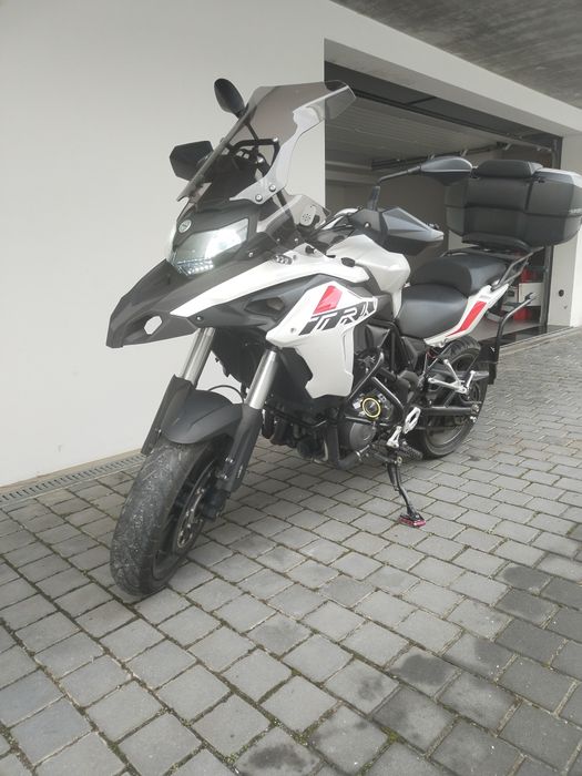 Mota Benelli TRK 502.   13mil e 500 km