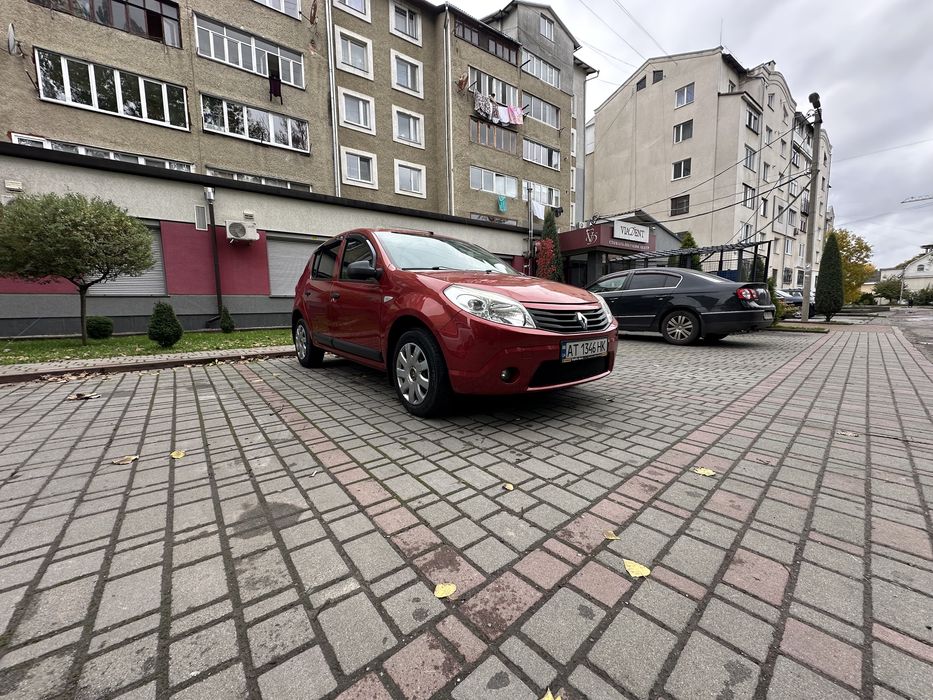 Renault Sandero 2011