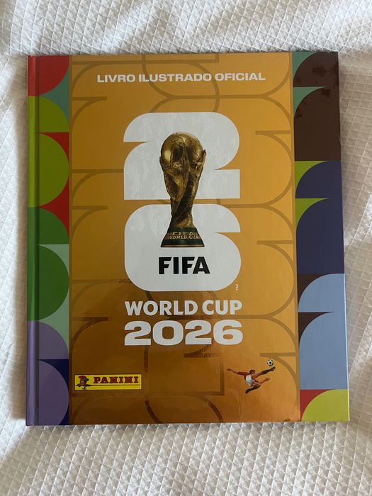 Caderneta Mundial DOURADA / Panini  / Capa dura / embalada no plástico original