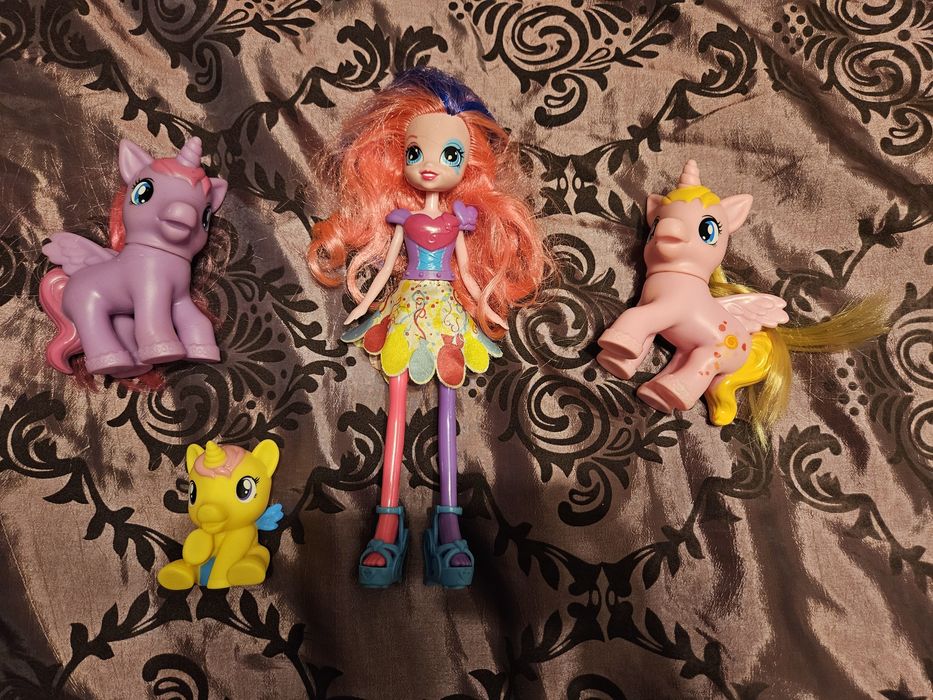 Lalka My Little Pony - Pinkie Pie i jednorożce