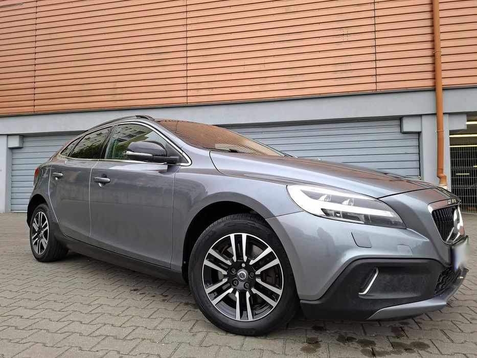 Volvo V40 Cross Country V40 CC 2.0D 150KM FULL LEDY Navi Alu Ks. Serw. Super stan