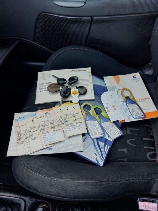 Peugeot 206 XS 2.0 Hdi Ano 2003 estimado económico 2 donos