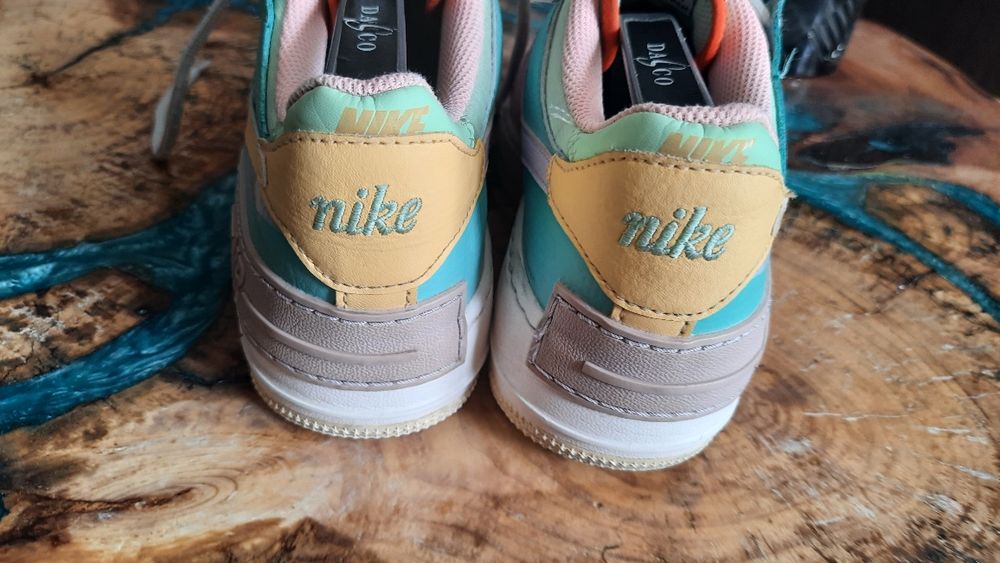 Buty sportowe firmy NIKE model Air Max 1