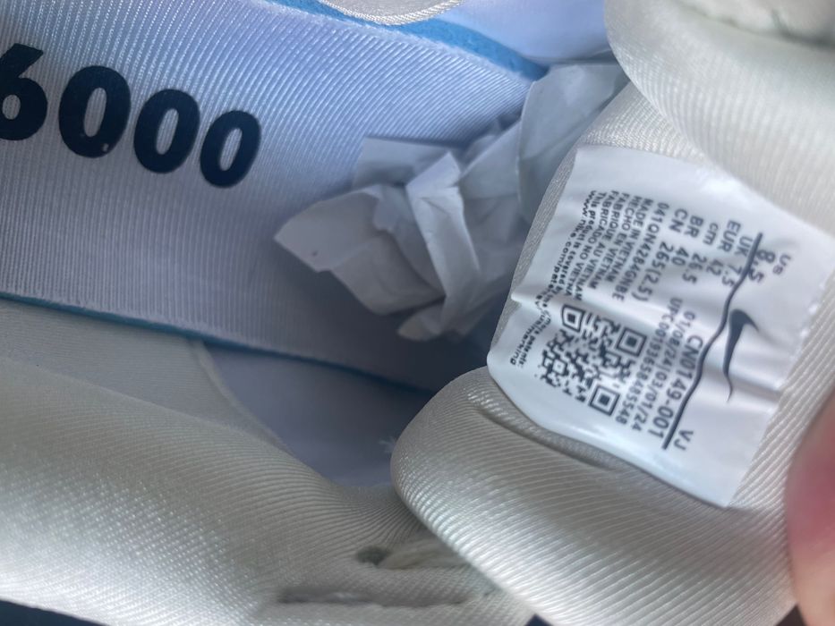 Sapatilhas Nike P-6000