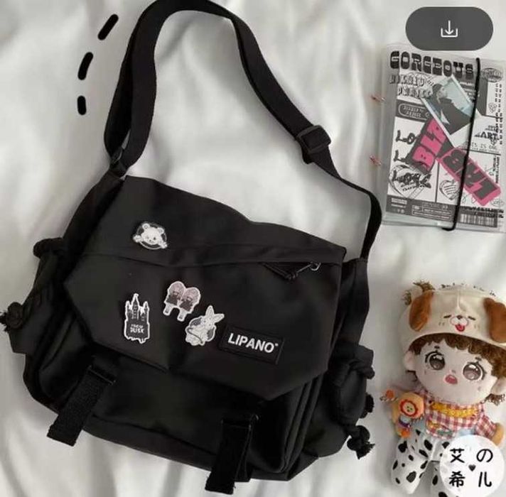 Молодіжна сумка Lipano  з прикольними значками