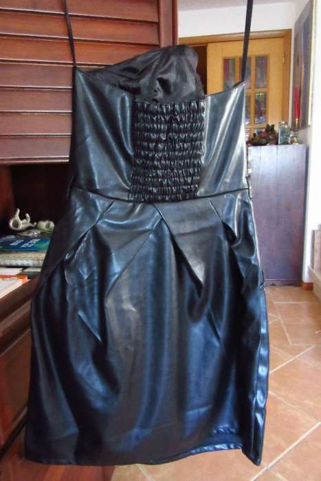 vestido juvenil para gente de bom gosto. Com estilo. BAIXA de PREÇO