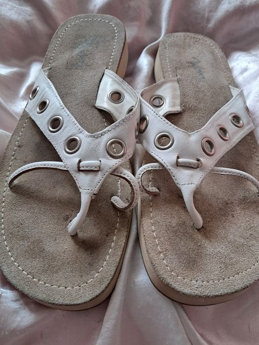 Klapki białe japonki