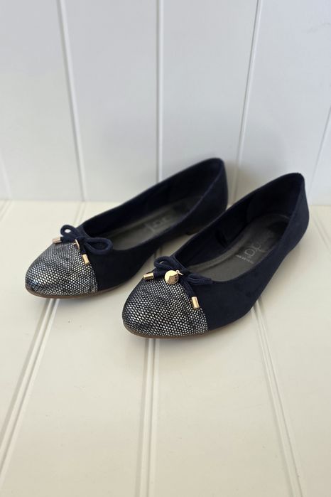 Granatowe balerinki z kokardką 40