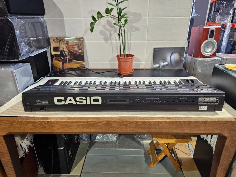 Культовий синтезатор Casio CZ-3000 Дефект!