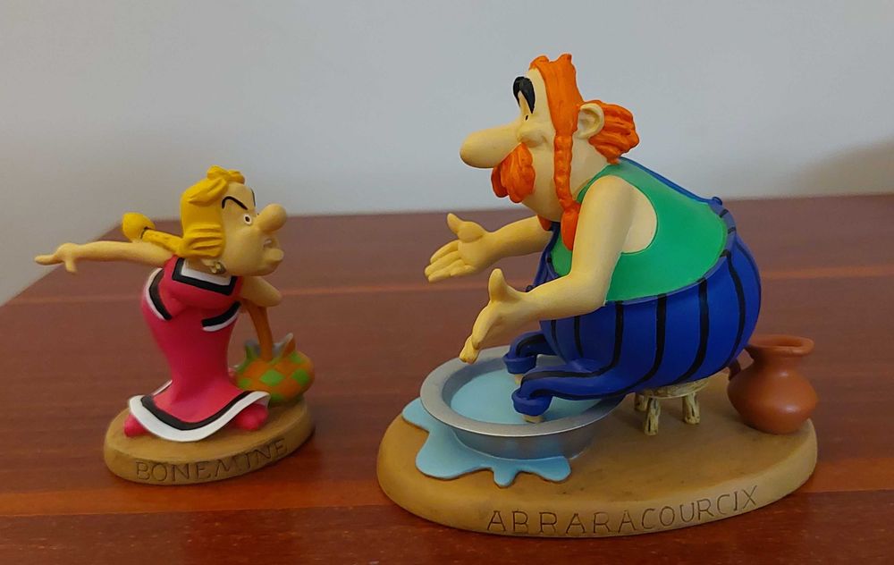 Figuras em resina da galeria Asterix