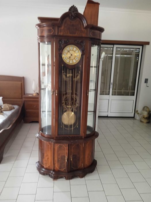 Resto de loja de Moveis em grande quantidade.