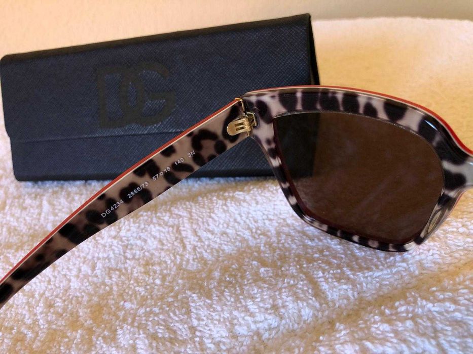 Óculos de Sol Dolce & Gabbana DG 4234 Vermelhos