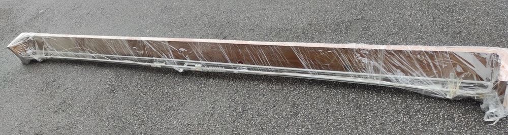 Sanefas de madeira para cortinados novas. Duas em mogno  uma  carvalho