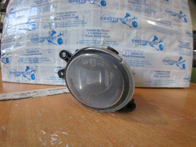 Farol nevoeiro frente direito VOLVO C30