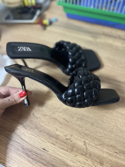 Босоніжки - сабо