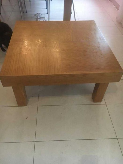 Mesa de centro em carvalho maciço