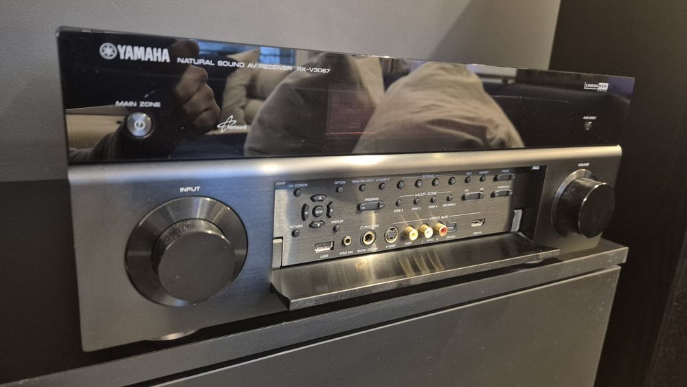 Amplituner Yamaha RX-V3067