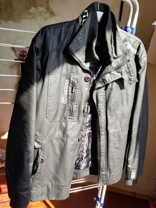 Продам куртку Crosshatch