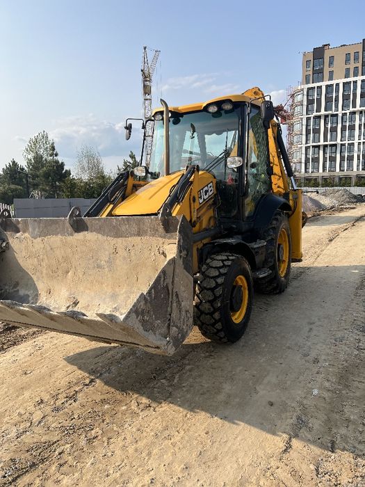 Оренда екскаватора JCB 3CX