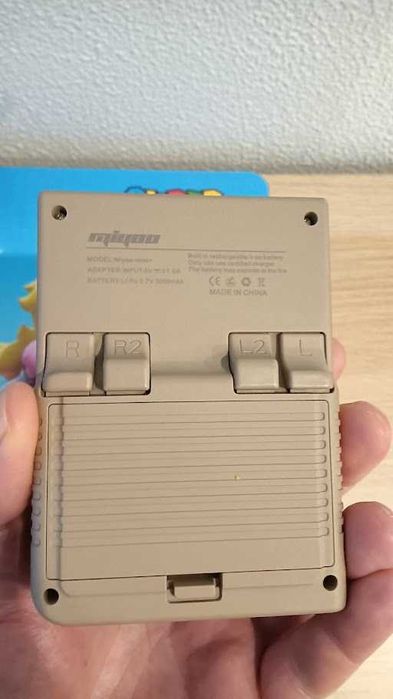 Mini Consola portatil com jogos Miyoo PLUS!
