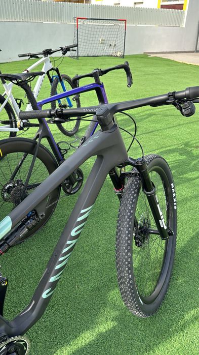 Canyon Lux CFR World Cup Limited