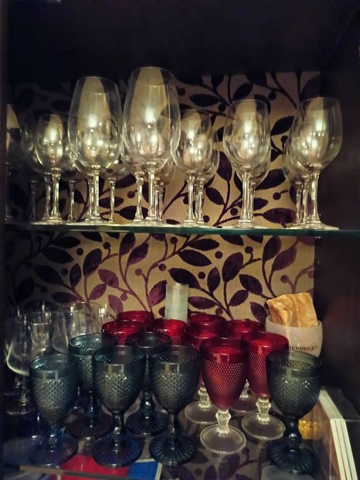 Cómoda alta contemporânea com linha antarte