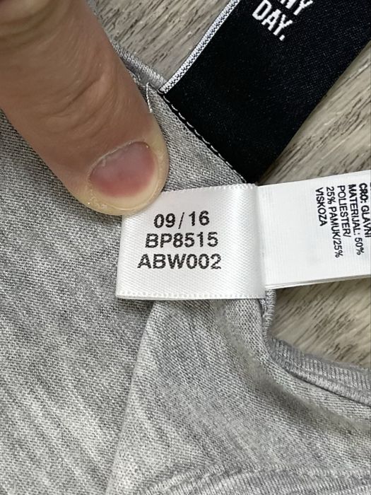 Adidas майка M размер женская спортивная с принтом серая