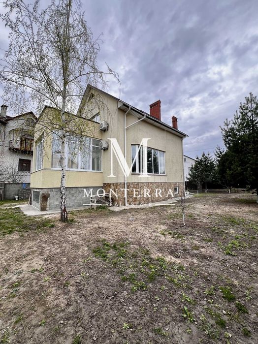 Продається Будинок з ремонтом 5хв до метро Житомирська м. Київ, Святош р-й 6 сот землі, закрита територія, охорона, гараж вул. Любимівська/Зв'язківців