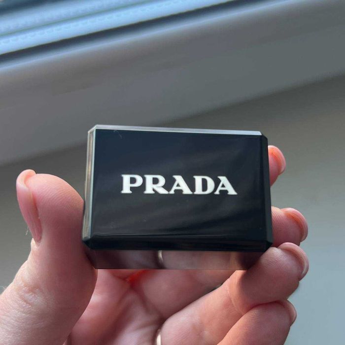 Оригінал Prada Paradigme (Прада парадігме) є розпив, стійкий