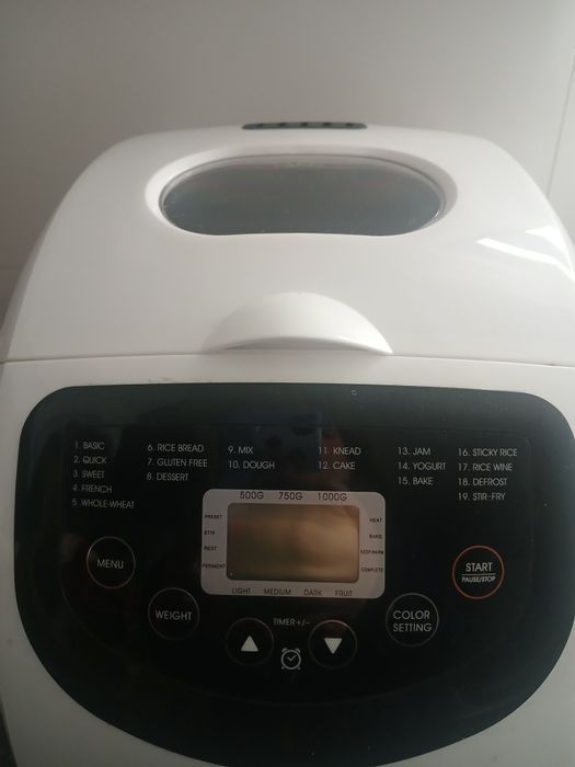 Máquina de fazer pão- NOVA-SEM USO