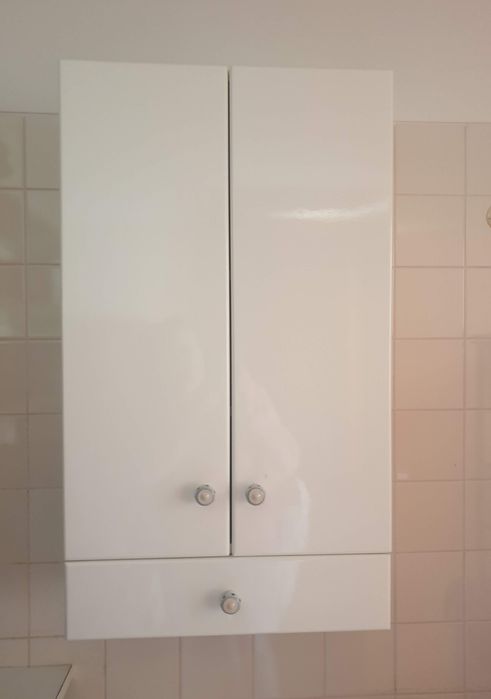 Armário de casa de banho