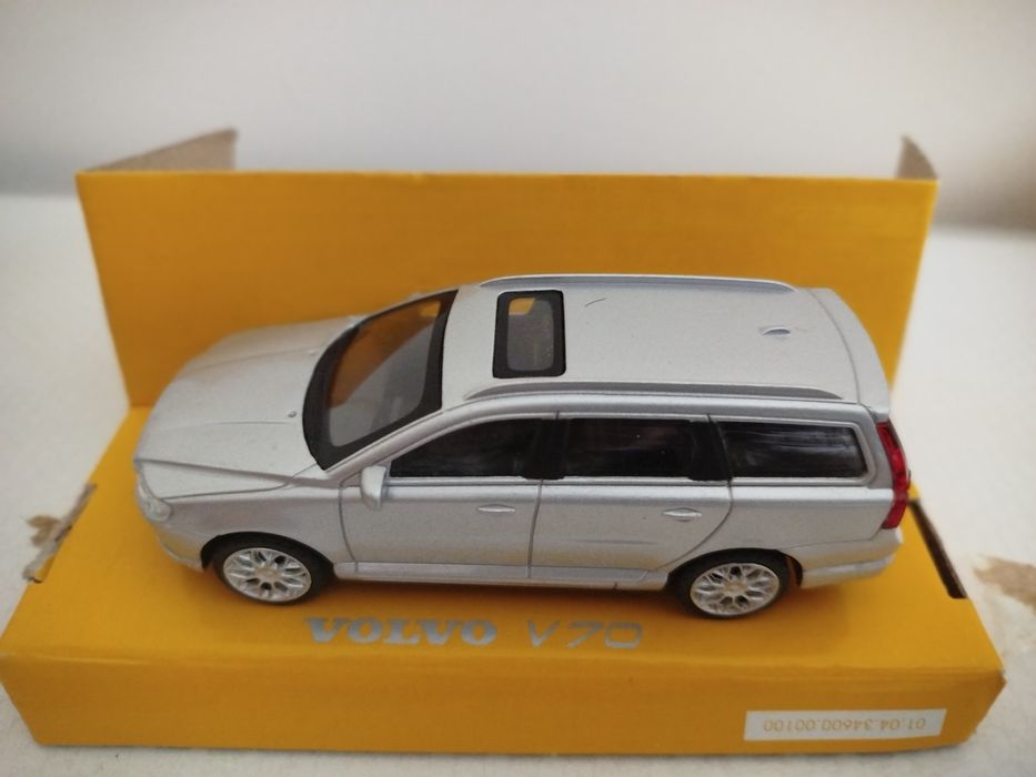Miniatura Volvo V70 Nova 1/43