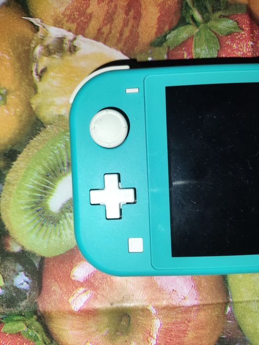 Nintendo switch lite та гра minecraft у подарунок