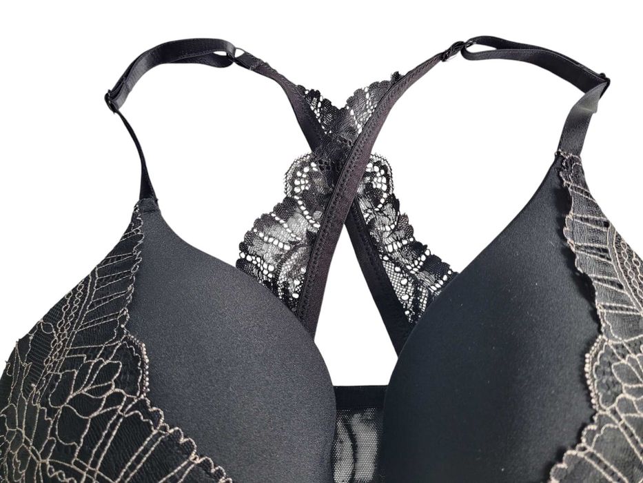 Czarny stanik biustonosz 70D Hunkemöller bielizna damska