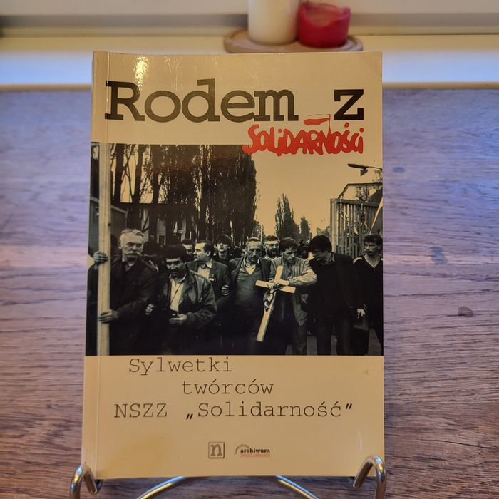 Książka Rodem z Solidarności pobiblioteczna ⁷¹