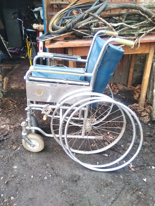 Инвалидная коляска