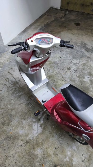 Mota bicicleta elétrica com pedais