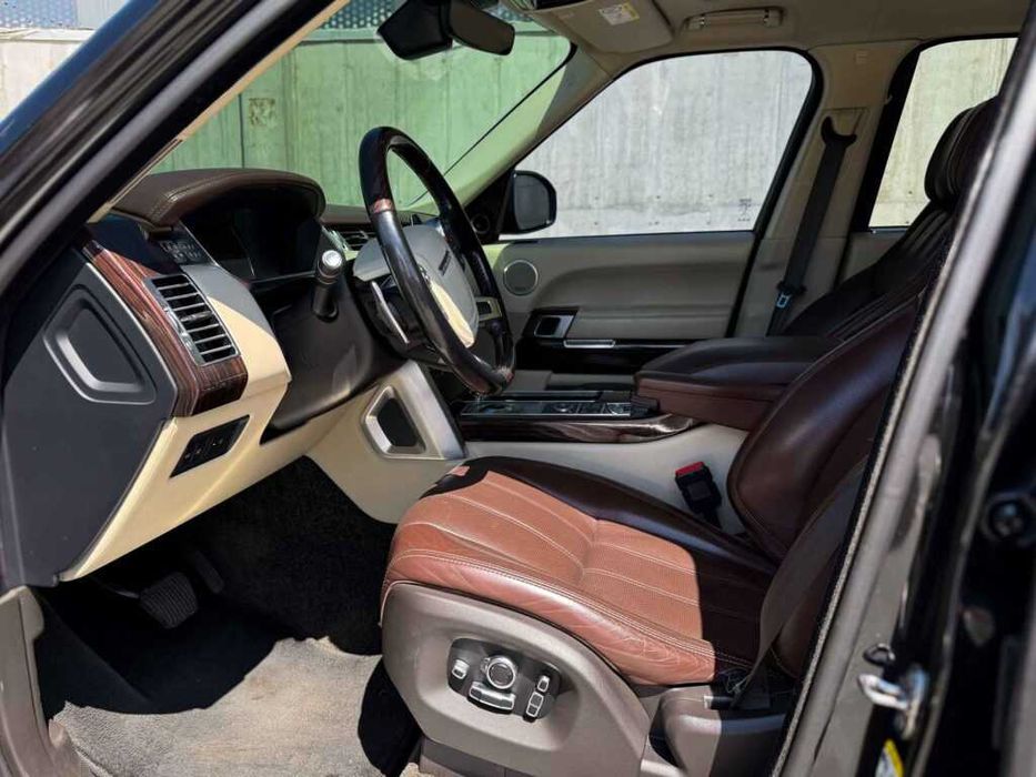 Wynajem luksusowego samochodu Range Rover w Warszawie