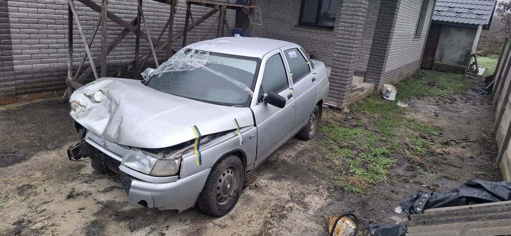 Автомобіль Ваз 2110